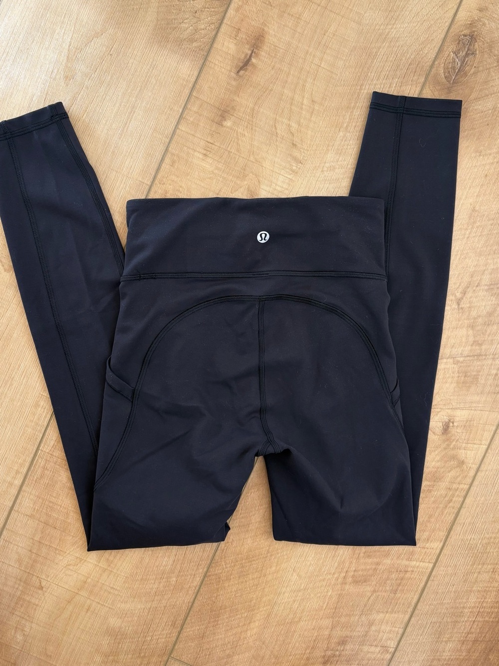 Lululemon Invigorate High-Rise Tight 25" Black. Size 2 - Picture 6 of 14
